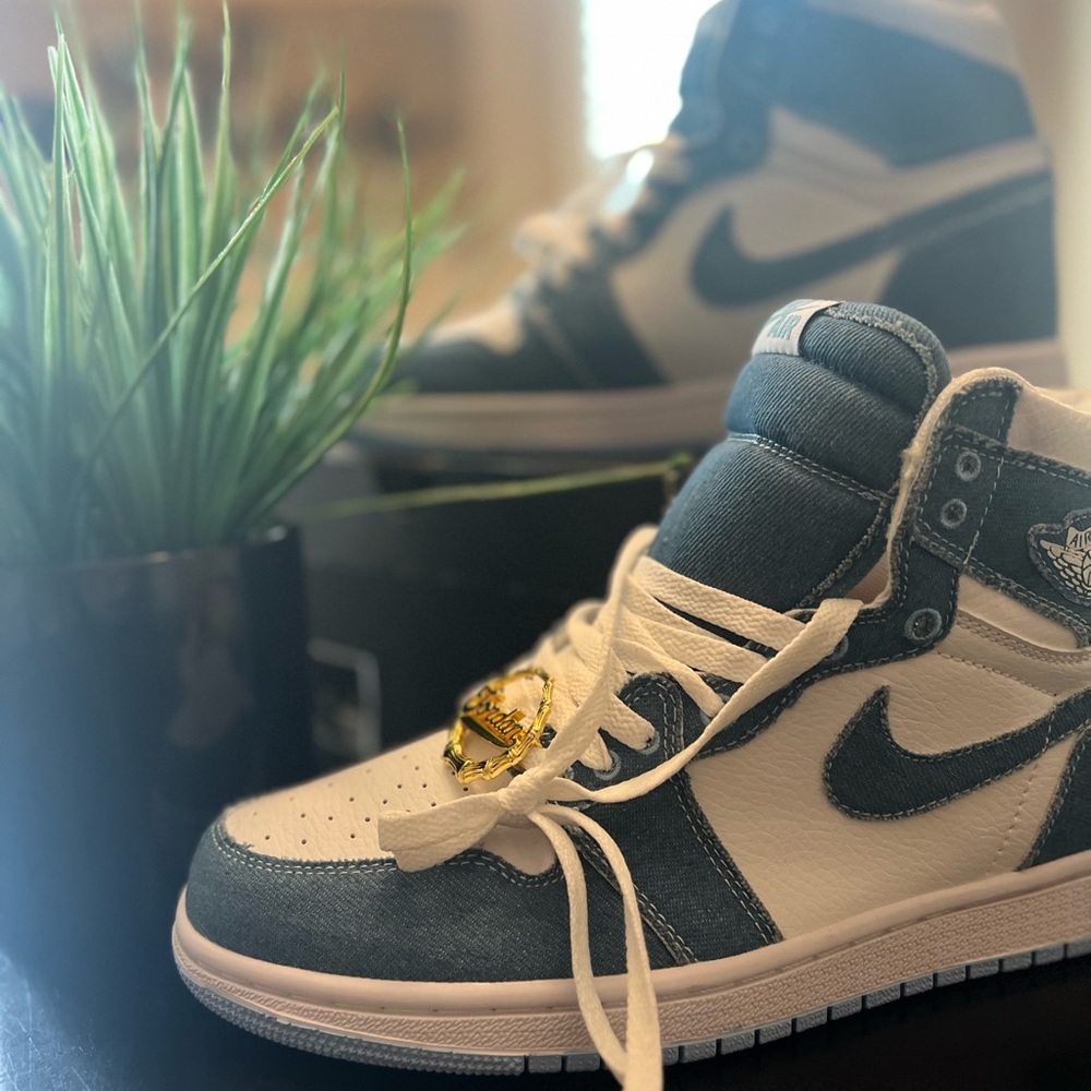 Never worn sneaker